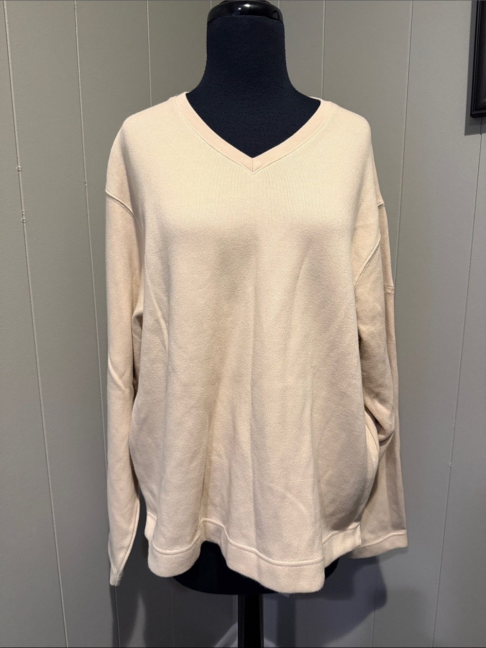 Faconnable Women’s XL Cream V-Neck Pullover Sweatshirt